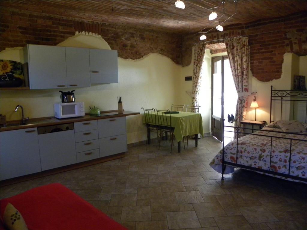 Agriturismo Fano'S Farm Suno Rum bild