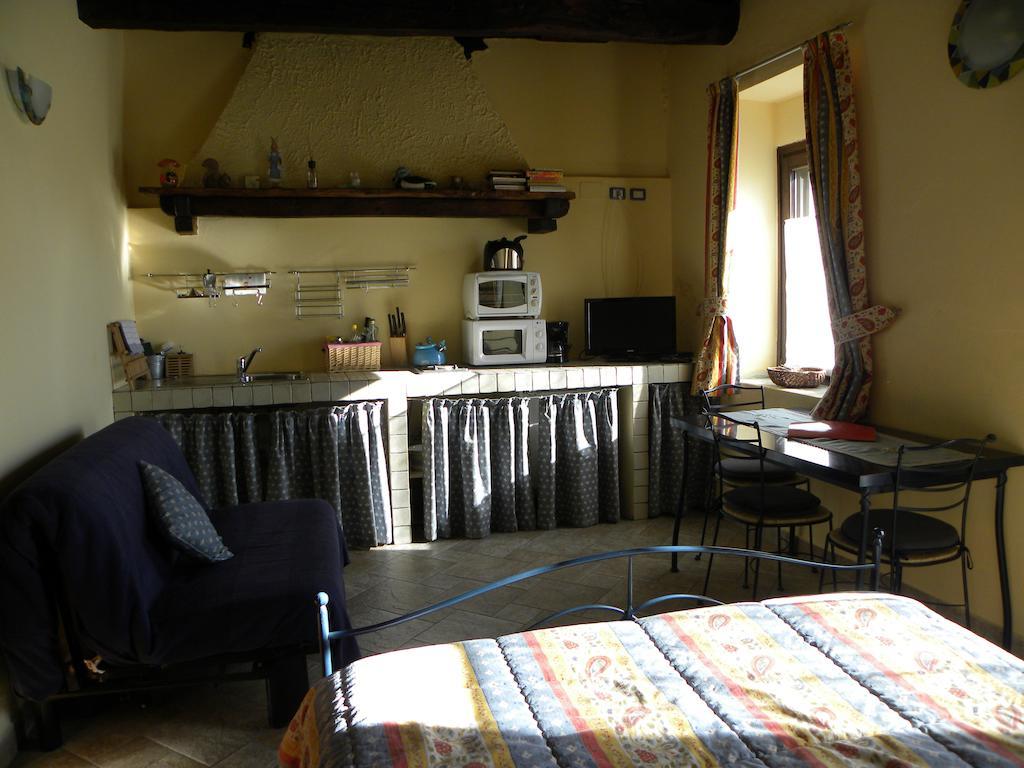 Agriturismo Fano'S Farm Suno Rum bild