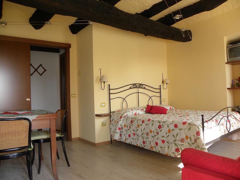 Agriturismo Fano'S Farm Suno Exteriör bild