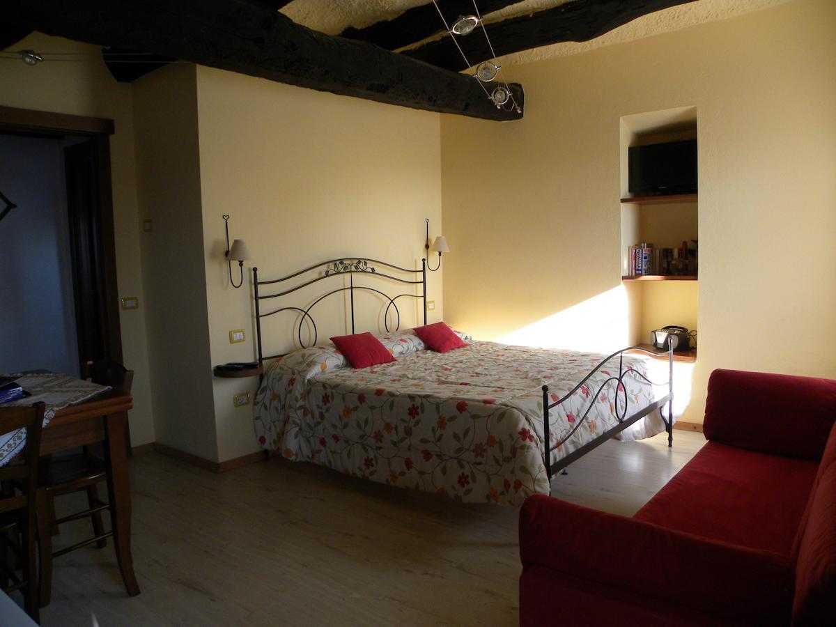Agriturismo Fano'S Farm Suno Rum bild